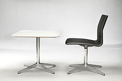 four cast lounge