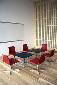four cast lounge
